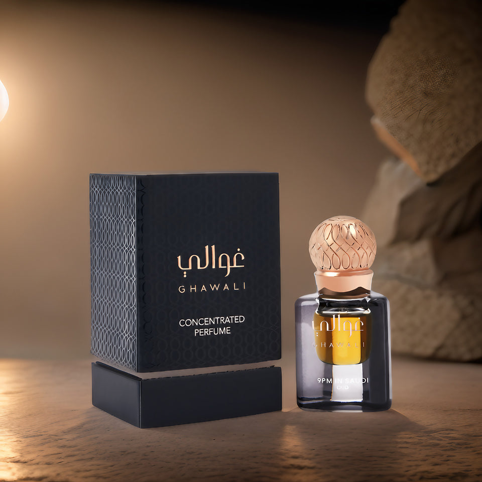 
                        
                          Load image into Gallery viewer, CONCENTRATED PERFUME 9PM IN SAUDI OUD 6ML
                        
                      